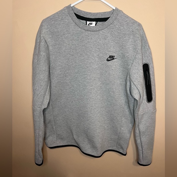 Nike Sweatshirt Top Sleeve Pockets Men's Medium - Picture 2 of 11